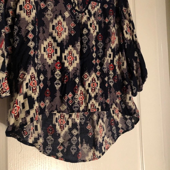 Patterned top - Picture 4 of 6